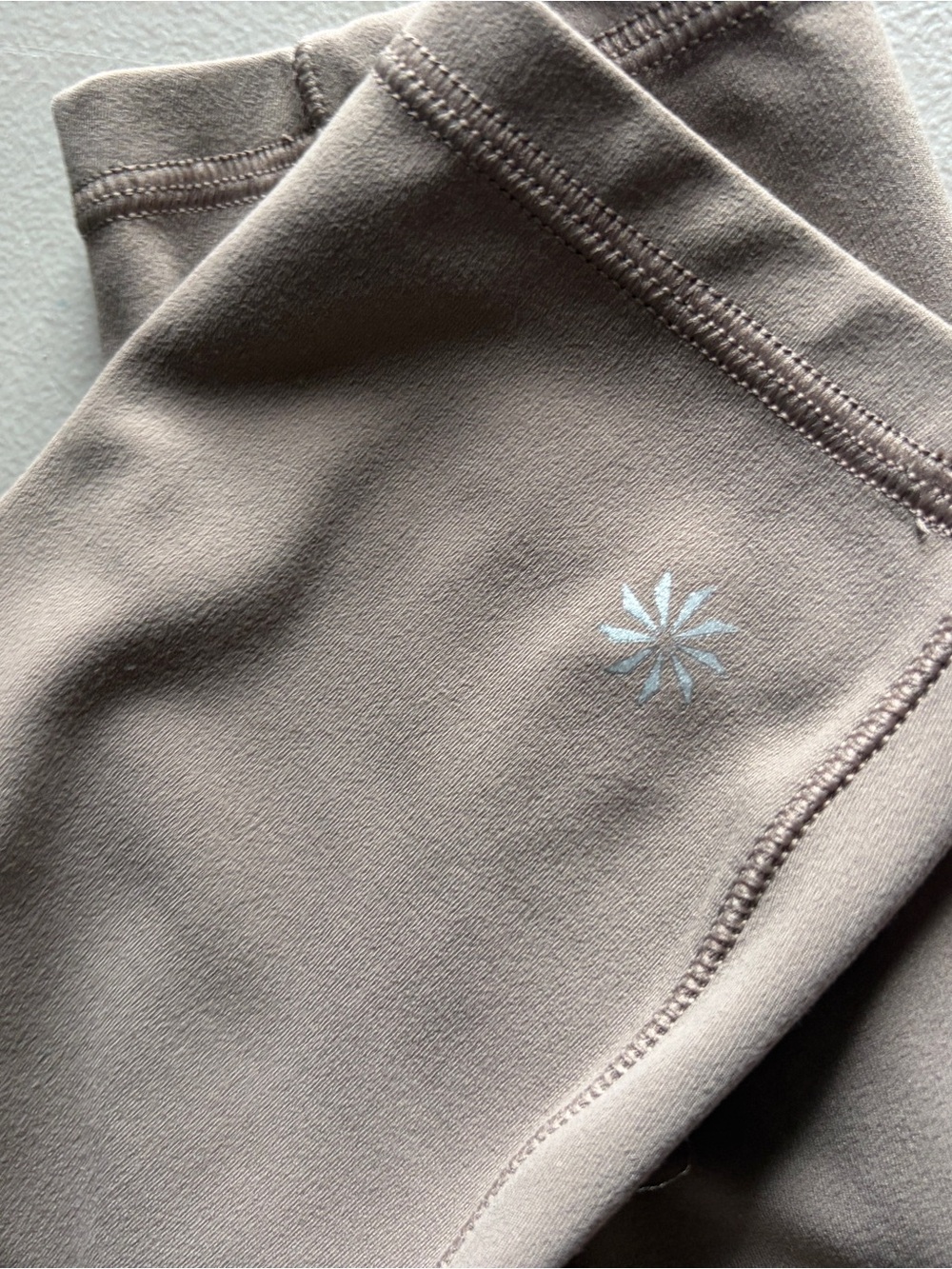 Athleta Taupe Salutation Stash Cinch 7/8 Leggings - Picture 6 of 7